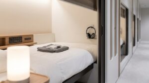 Czy warto spać w kapsułowym hotelu?