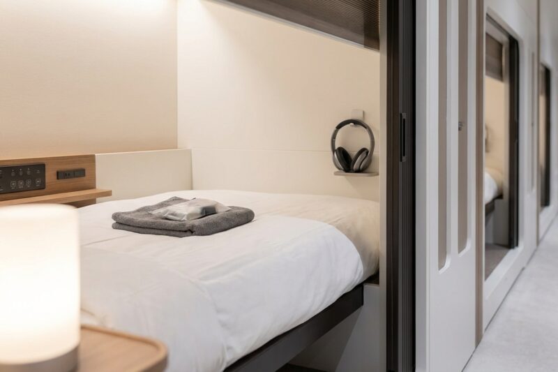 Czy warto spać w kapsułowym hotelu?